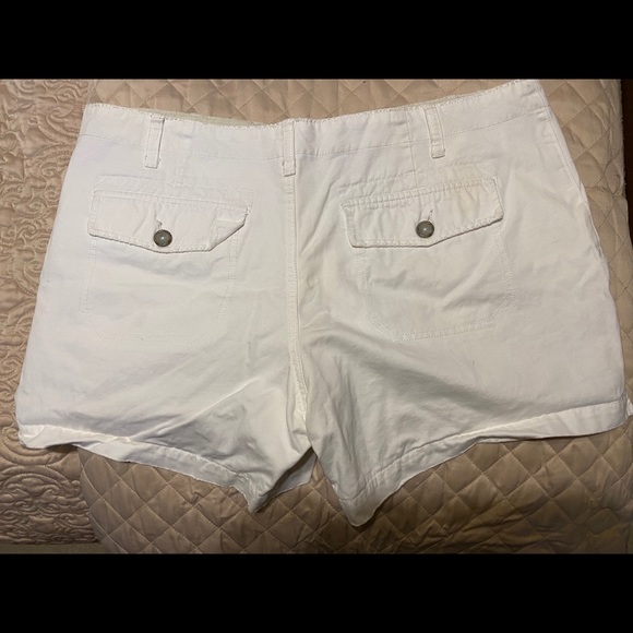 White Old Navy Shorts - Picture 3 of 3